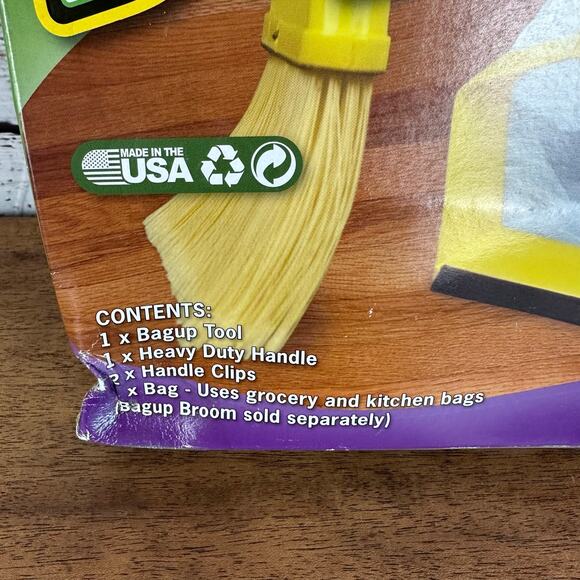 NEW IN BOX Bag Up The Ultimate Cleanup Tool NEW OLD STOCK 2013 Pooper Scooper - Picture 2 of 6